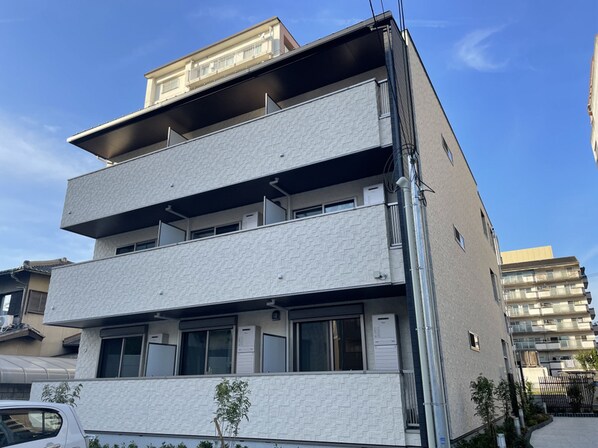 メゾンブリエの物件外観写真